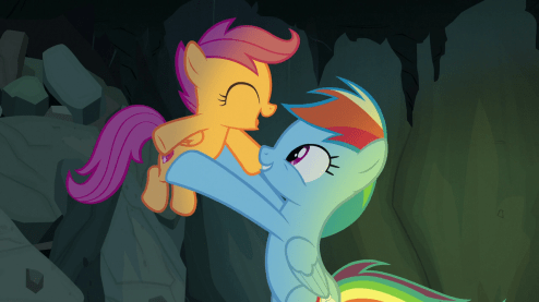 Rainbow_Dash_tenderly_picks_up_Scootaloo_S7E16.png